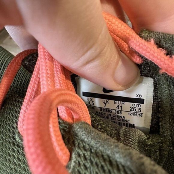 Womens Nike‎ Roshe One Legion Olive Green Athletic Shoes Sneakers Size 9.5 M GUC - Picture 7 of 7